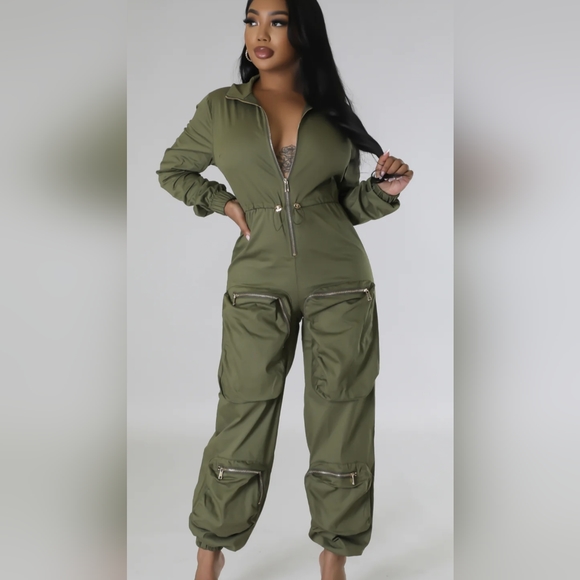 Pilot hottie Jumpsuit olive green size M Kaylee kolletion. - Picture 1 of 11